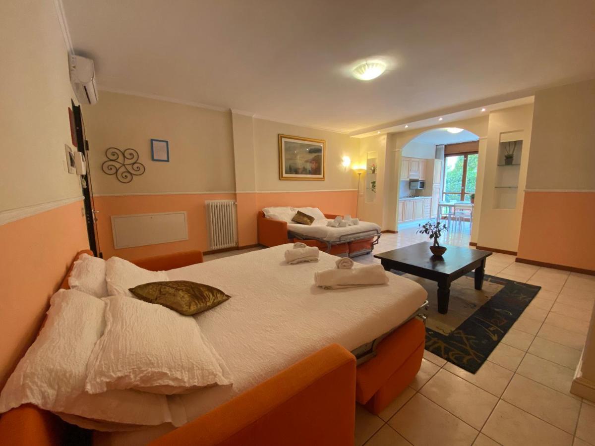 Ferretti Residence Garda Palace Песк'єра-дель-Гарда Екстер'єр фото
