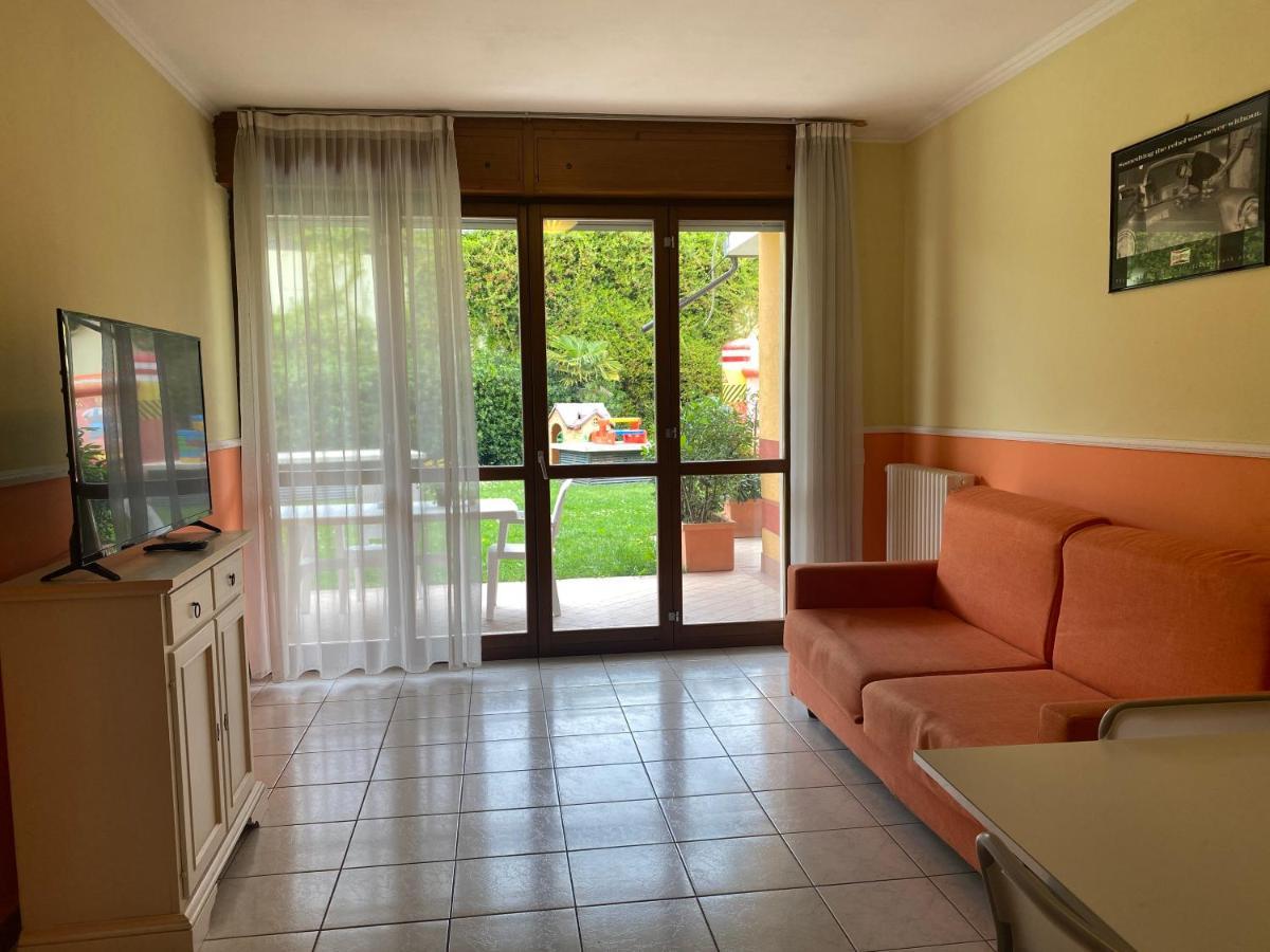 Ferretti Residence Garda Palace Песк'єра-дель-Гарда Екстер'єр фото
