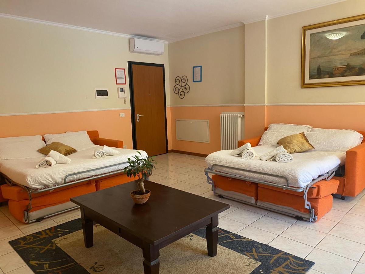 Ferretti Residence Garda Palace Песк'єра-дель-Гарда Екстер'єр фото